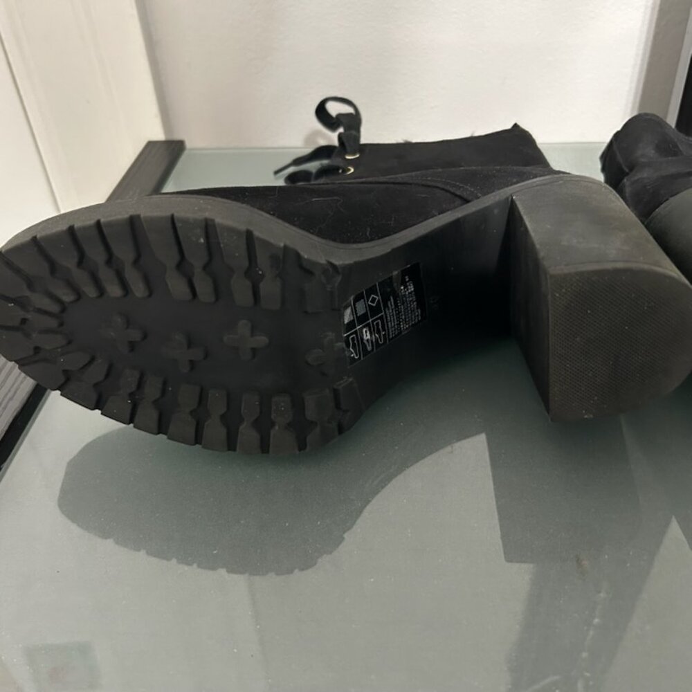 Boots, Black, Size 8.5 - Picture 4 of 6